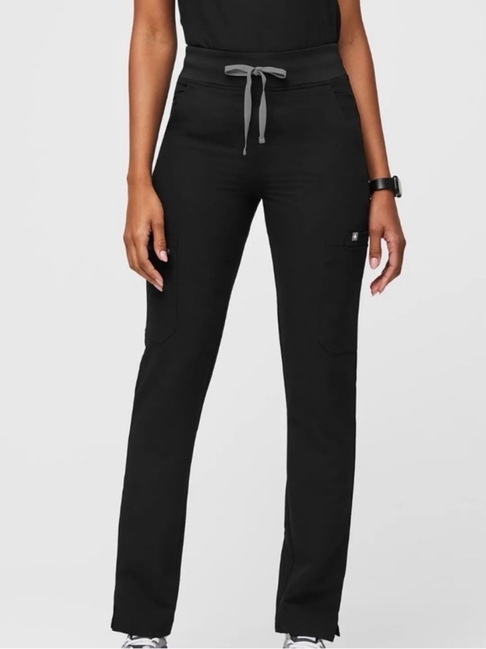 Figs Yola Black Women’s Drawstring Cargo Scrub Pants